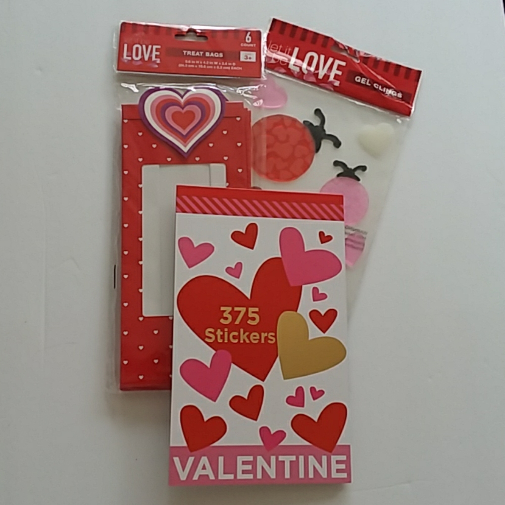 3 PIECE LOVE SET BAGS, CLINGS, STICKERS, HEARTS do not say Valentine